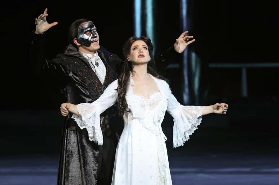 The Phantom of the Opera on Sydney Harbour Tickets - Arrive for the 5pm Start: Themed Bars and Dining Timing