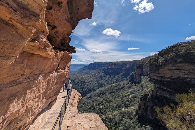 Wilderness, Waterfalls, Three Sisters BLUE MOUNTAINS PRIVATE TOUR - Wentworth Falls Lookout and Valley of the Waters: The Waterfall Core